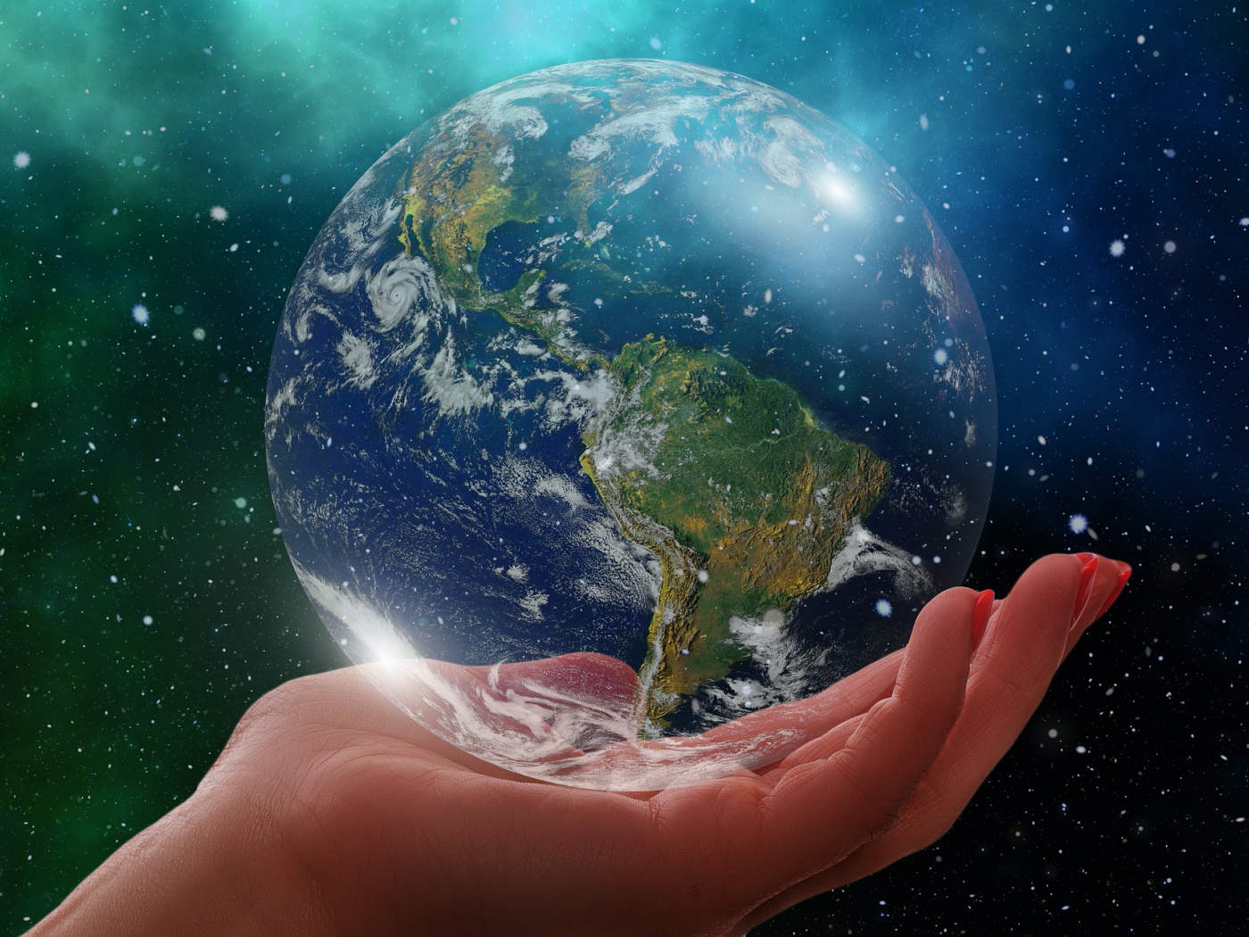 Globe terrestre sur une main